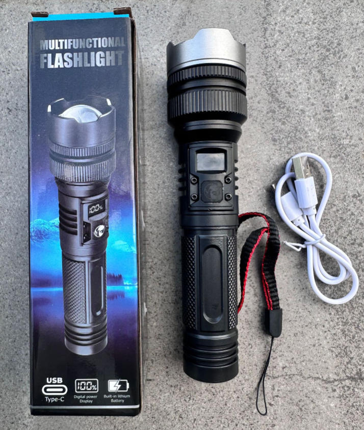 đ 50% Off! đ High-power flashlight: features an aluminum alloy heat-dissipating head and a telescopic zoom design for powerful, concentrated light; also functions as a power bank and includes a digital battery level display.
